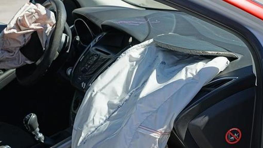 Imagen de archivo de un vehículo tras sufrir un accidente.