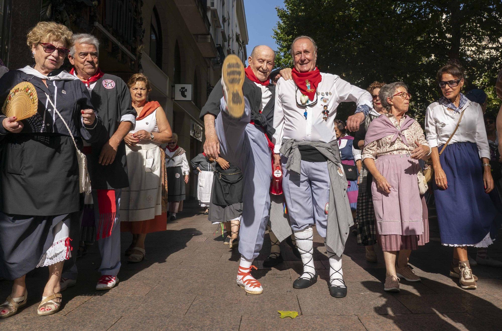 En imágenes: Blusas y neskas veteranos celebran su día en La Blanca