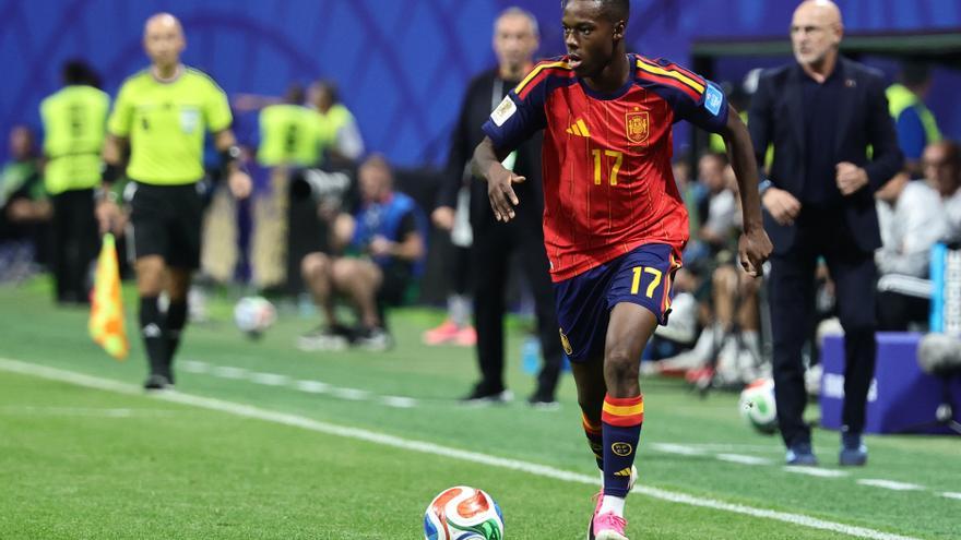 De la Fuente asegura que Nico Williams está "en perfectas condiciones"