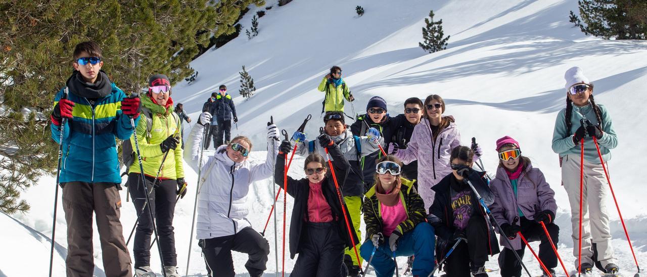 EN FOTOS | Campaña escolar de esquí en Belagua