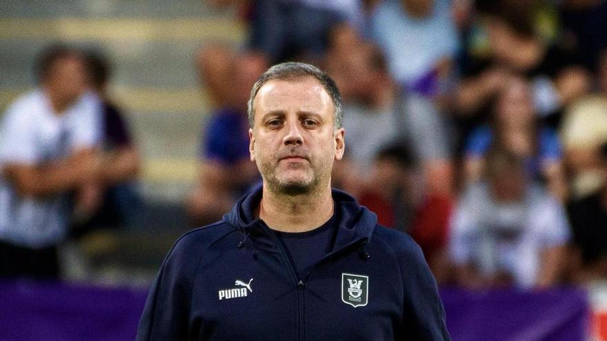 "Nuestra misión es intentar ganar la liga, no solo dar buena imagen, y nuestro papel es convencer a los jugadores"