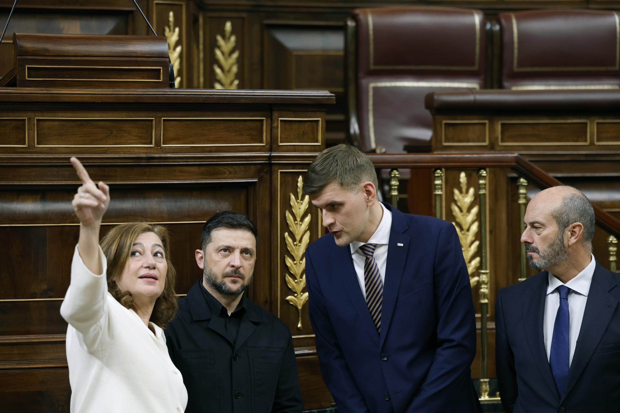 En imágenes: Zelenski inicia en el Congreso su tercera visita oficial a España y se reúne con Armengol y Rollán
