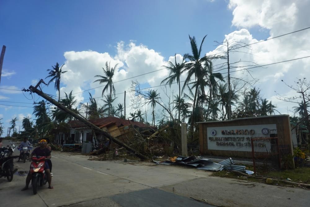 El tifón Rai arrasa Filipinas