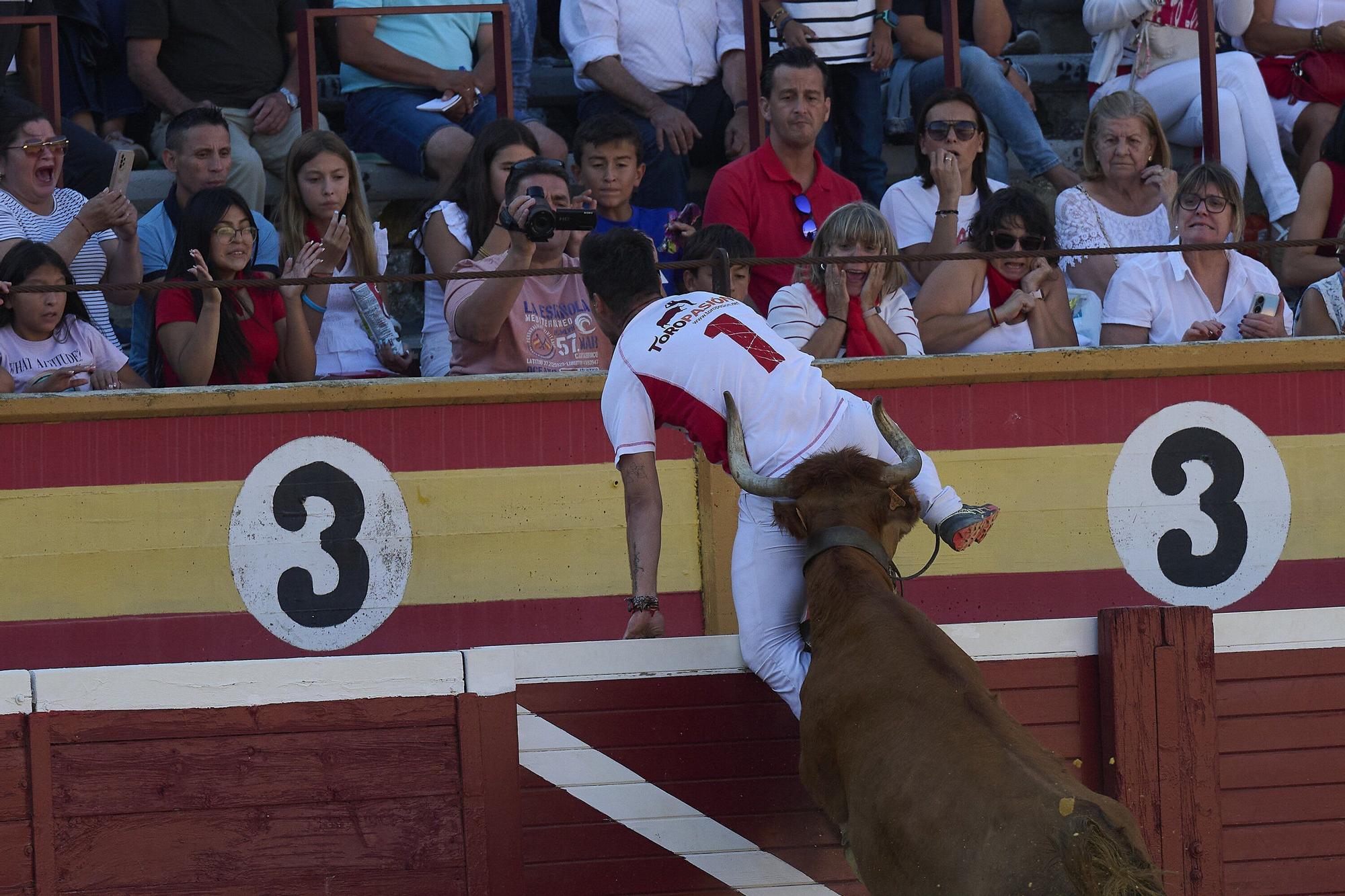 Concurso de recortadores con anillas