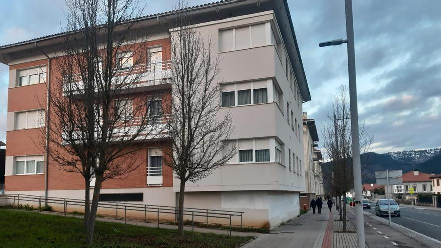 Amurrio frena la conversión de lonjas en viviendas tasadas