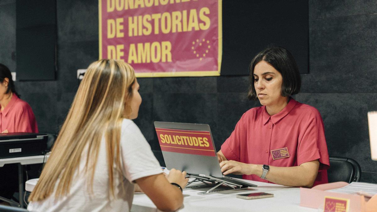 La &#039; Oficina de Donaciones de Historias de Amor&#039;