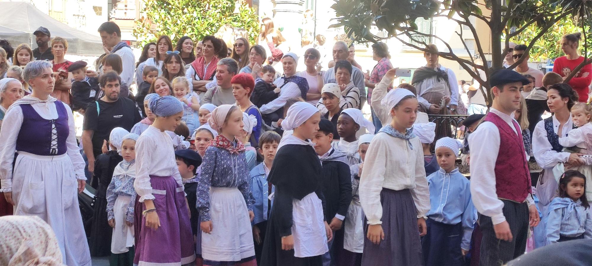 Debako Euskal Jaia iruditan