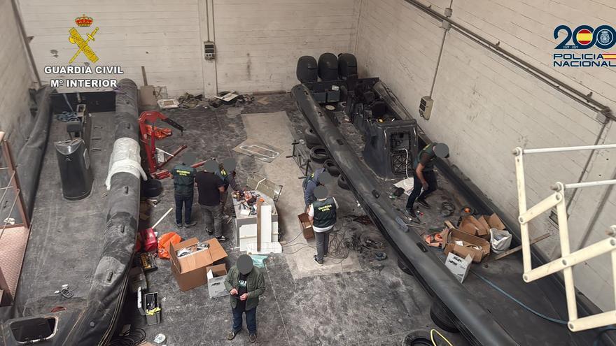 Registran dos pisos y hallan dos narcolanchas en Bizkaia en una macrooperación contra el tráfico de drogas