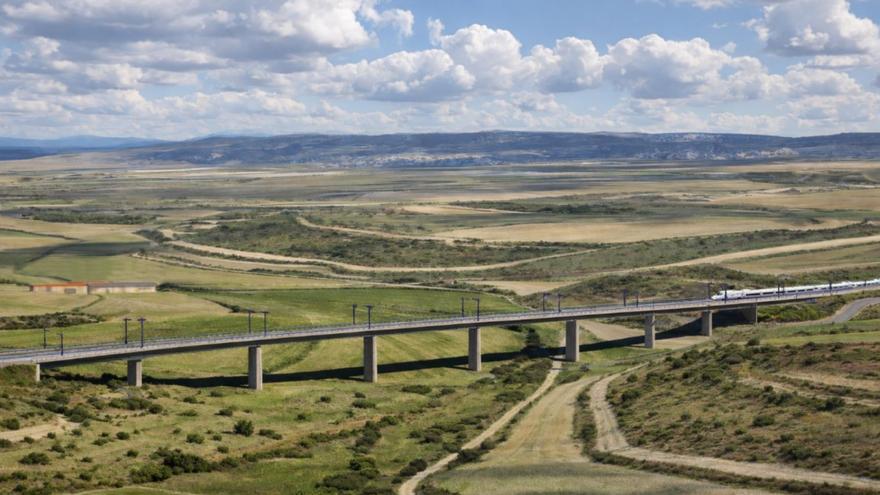 Transportes contrata la construcción del segundo tramo de la línea de alta velocidad Burgos-Vitoria por 136,6 millones de euros