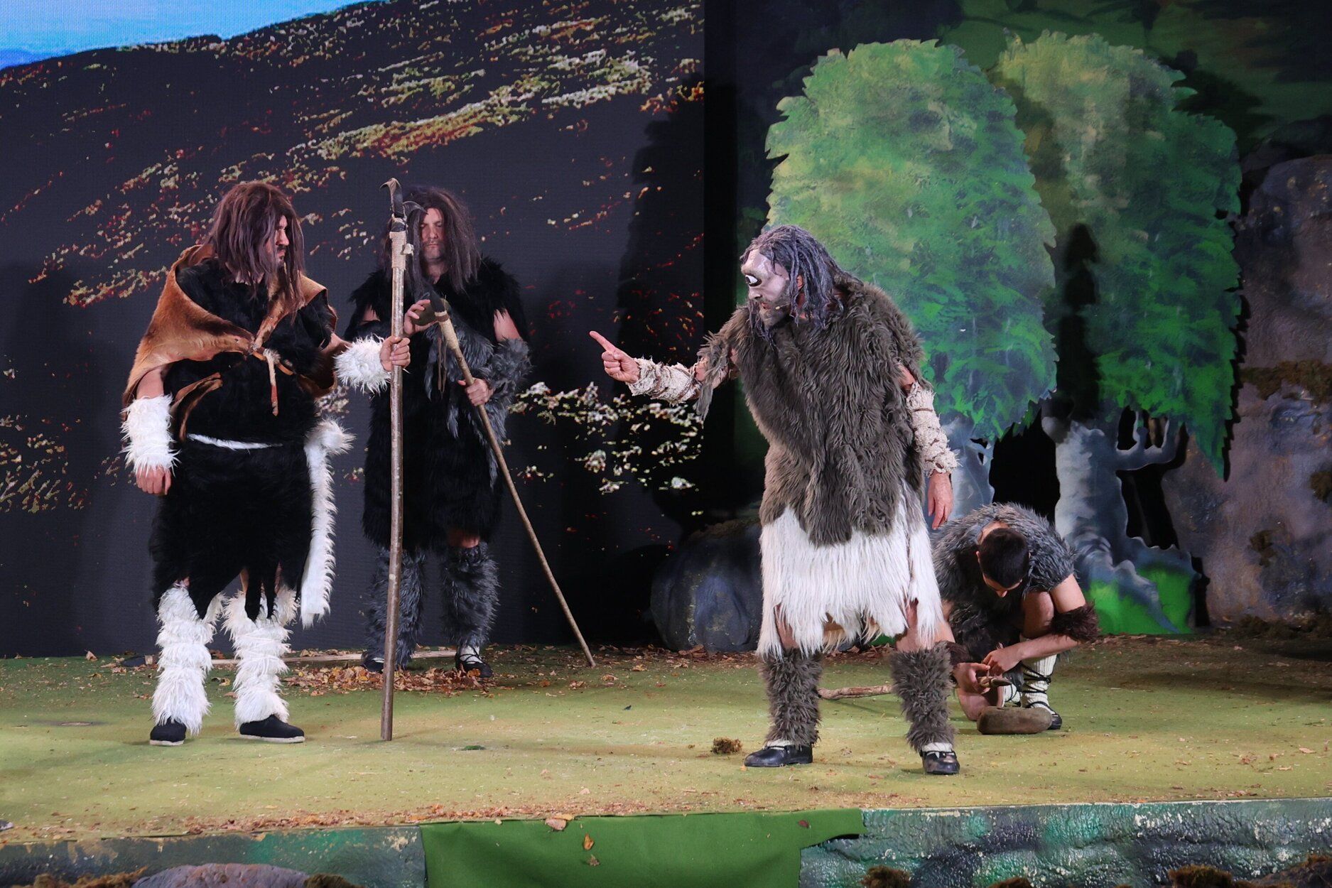 Ataun se rinde a la mitología: Otsoko, sorginak y los gentiles toman el municipio