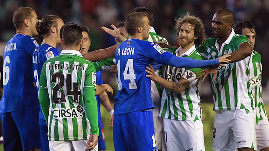 Betis y Getafe siguen en su pugna por los puestos europeos