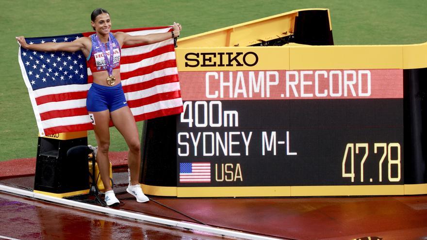 Sydney McLaughlin, oro en 400 en la carrera del siglo