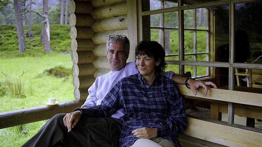 Ghislaine Maxwell, exnovia de Jeffrey Epstein, pide a la Corte Suprema revocar su sentencia