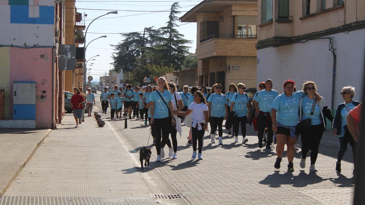 Un momento de la marcha solidaria con Anasaps en Castejón
