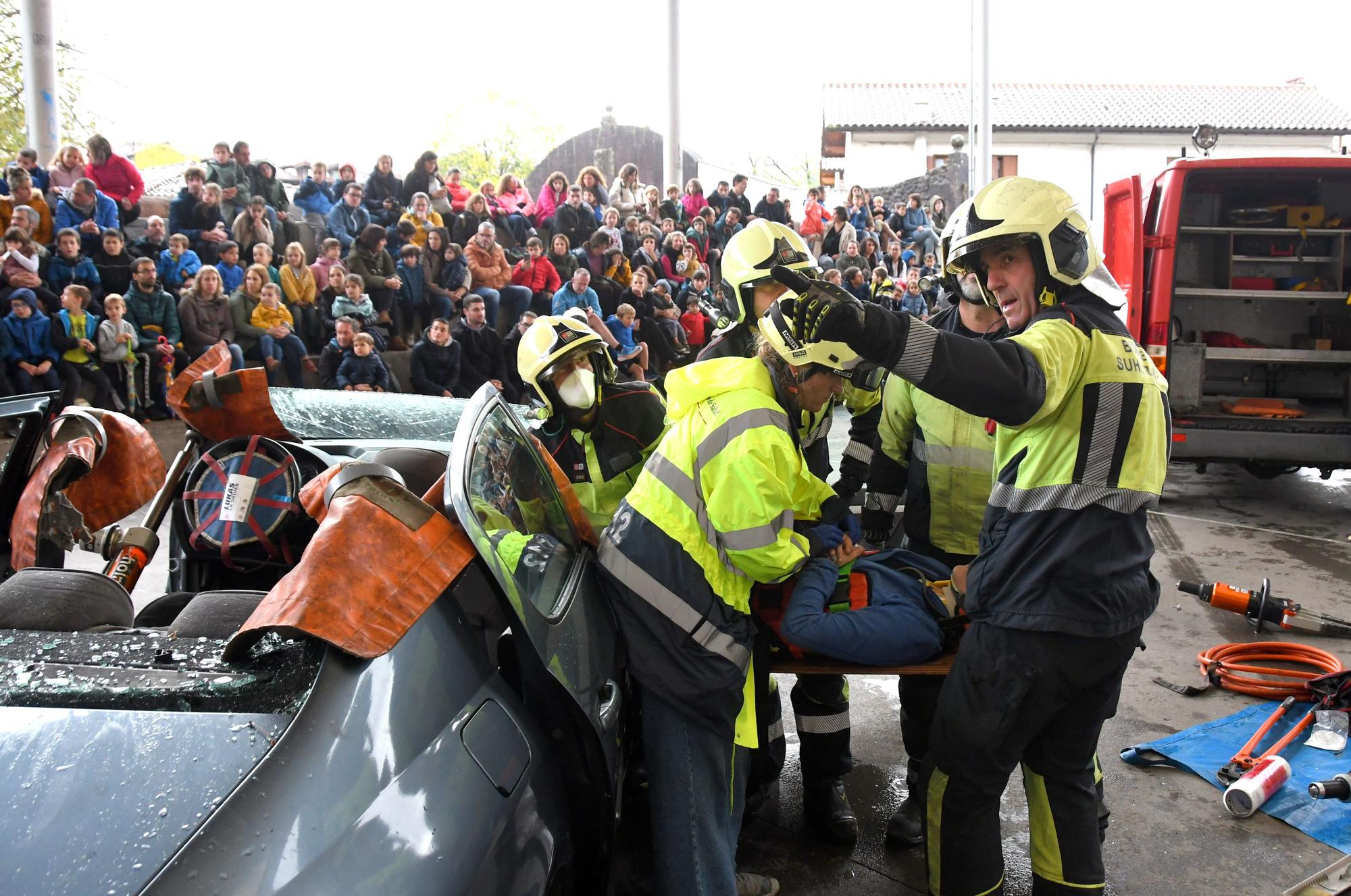 Las sirenas rompen el silencio de Elizondo