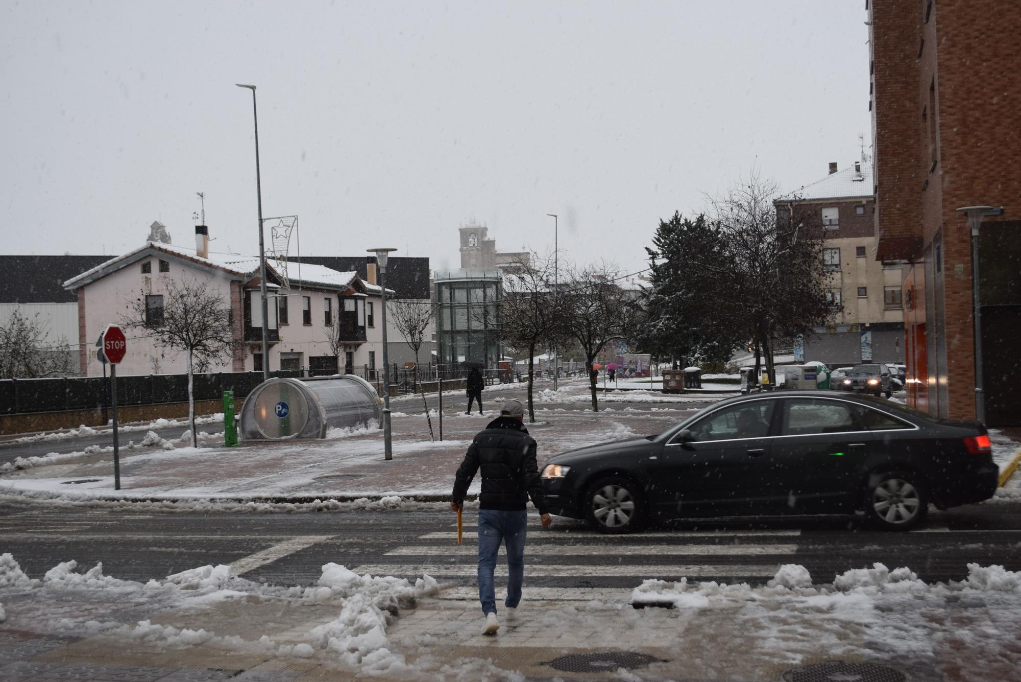 En imágenes: Agurain amanece nevado