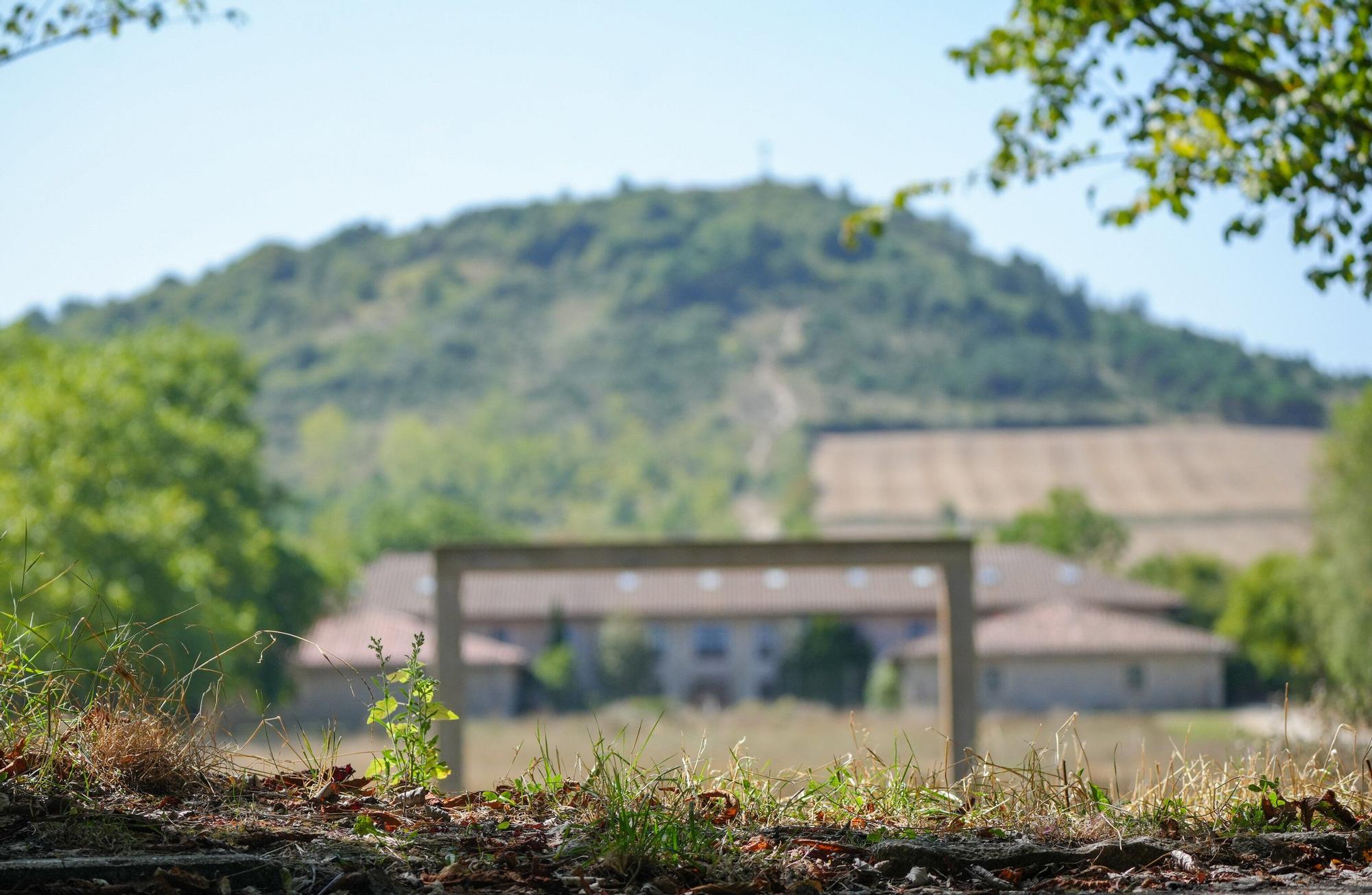 Así luce la campa de Olarizu tras 5 meses de huelga de jardineros