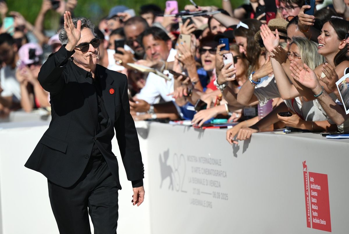 La alfombra roja del Festival de Venecia se tiñe de luto en el estreno de la película 'The voice of Hind Rajab'