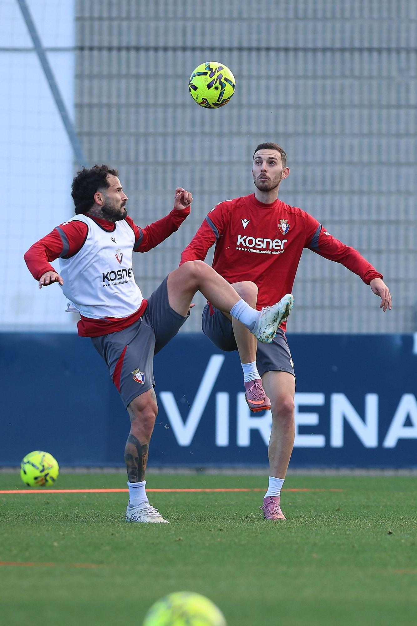 Fotos del entrenamiento de Osasuna (17/11/2025)
