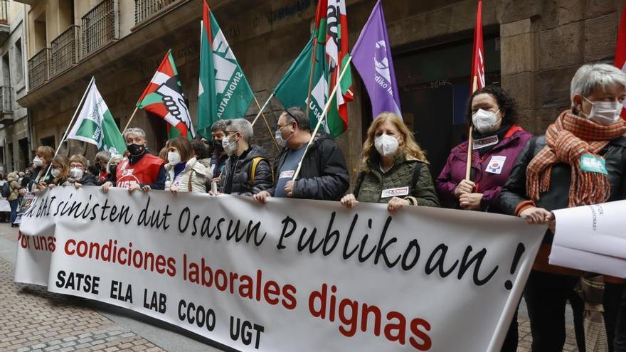 Los sindicatos cifran la respuesta al paro en un 70% y Osakidetza en un 30%