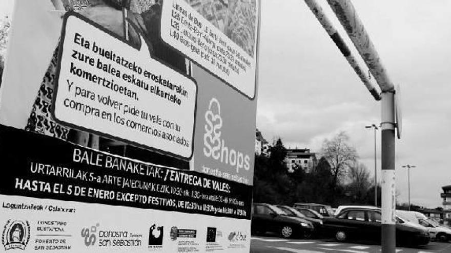 Renuevan los carteles para informar mejor de la campaña navideña del autobús gratuito