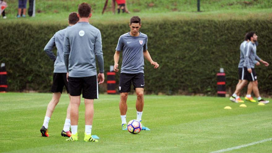 Óscar Gil: “Valverde me comentó que era bueno salir y tener minutos”
