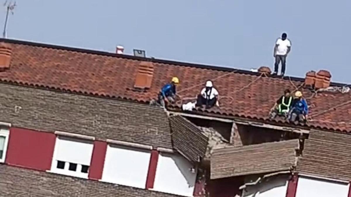 Intervención de emergencia en Vitoria-Gasteiz por un muro con riesgo de desprendimiento