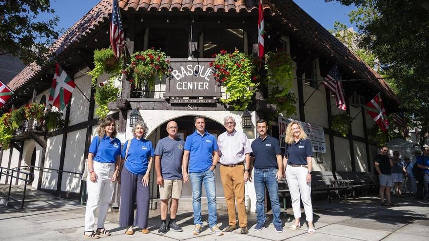 La ikurriña esquiva la prohibición y seguirá ondeando en EE.UU.