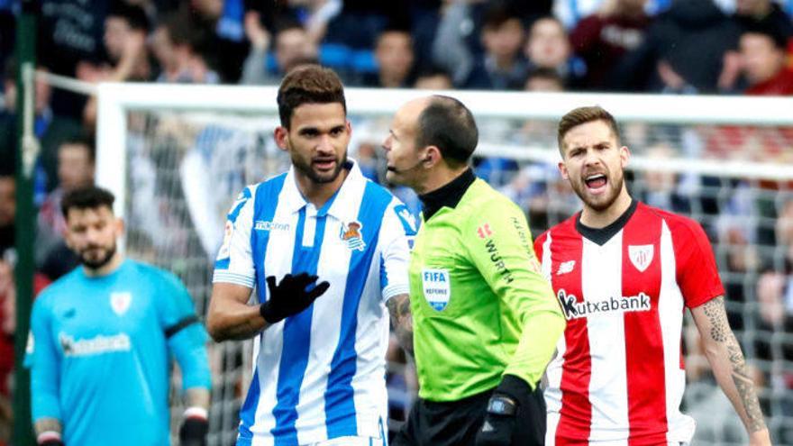 Oyarzabal y Willian Jose dejan el derbi en Anoeta