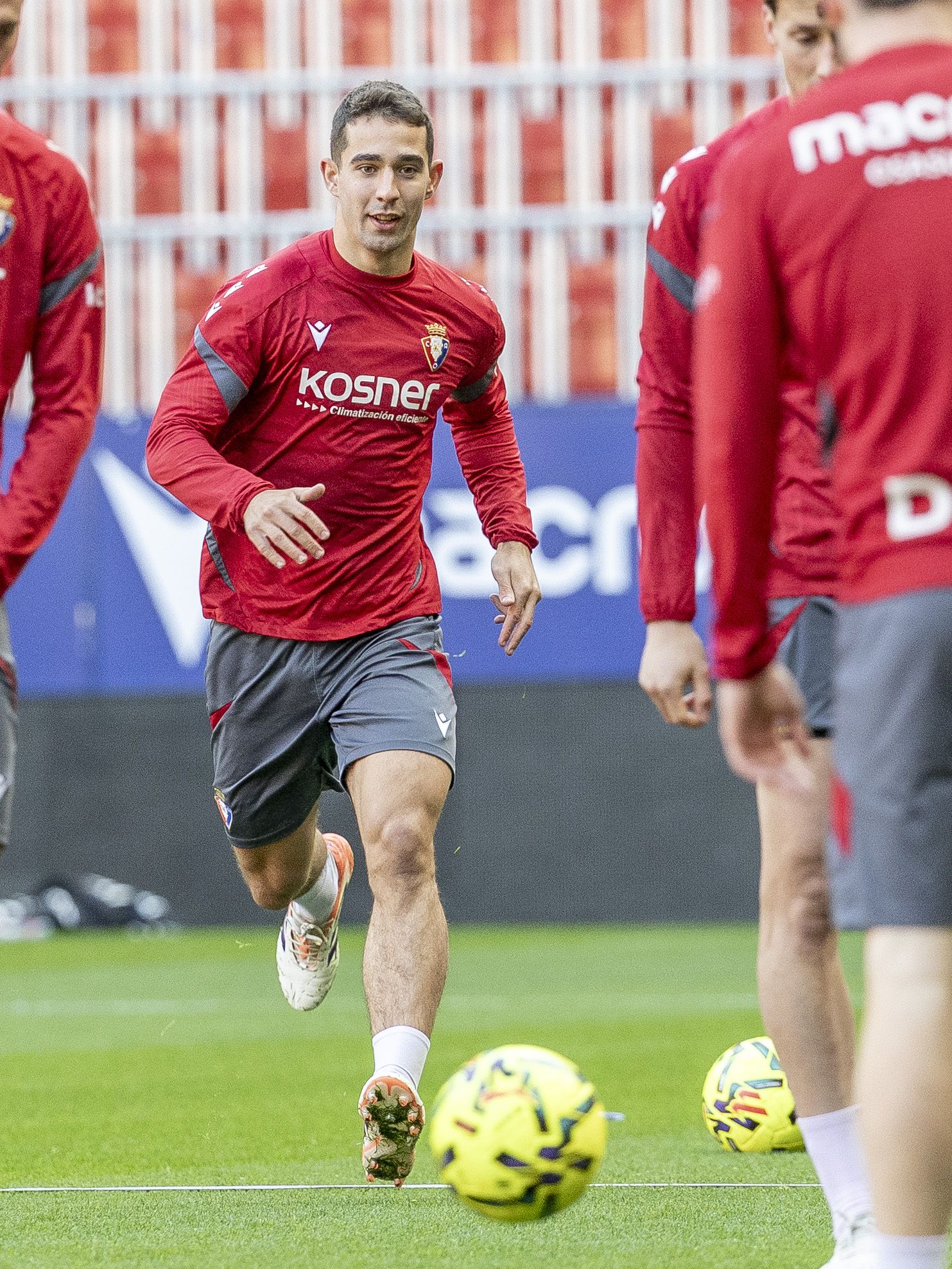 Osasuna se ejercita a puerta cerrada en El Sadar (miércoles 26 de noviembre de 2025)