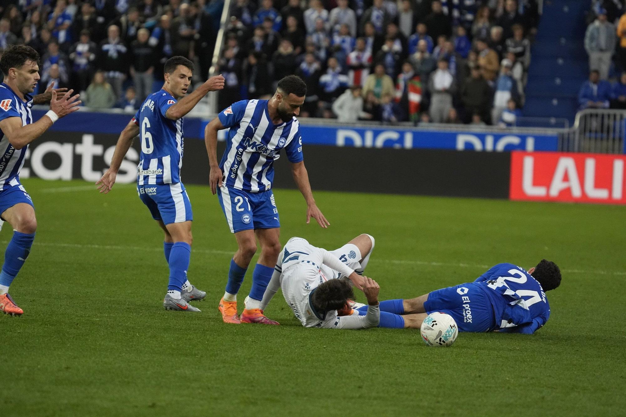En imágenes: Todas las fotos del Alavés-Espanyol en Mendizorroza (2-1)