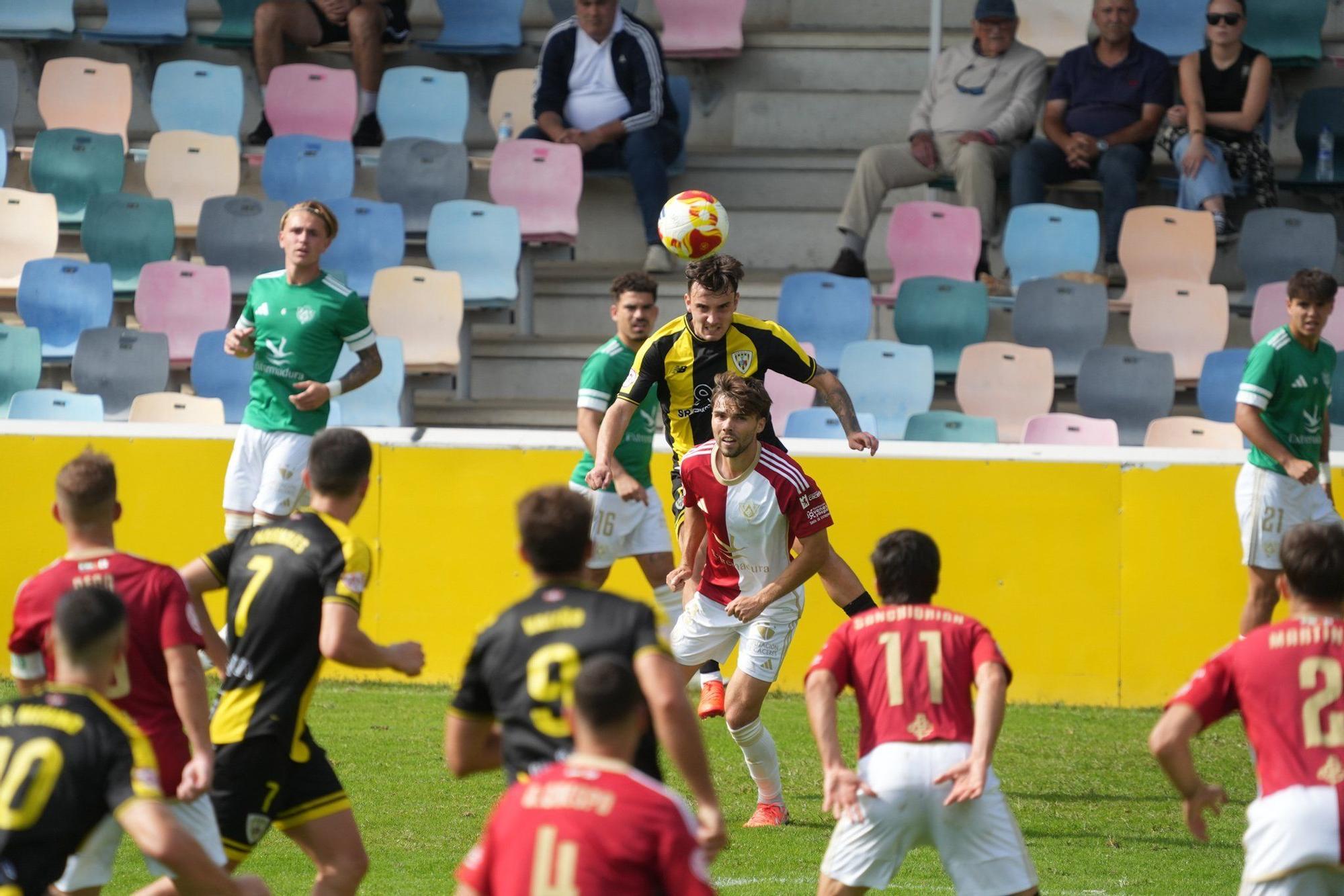 El Barakaldo-Cacereño, en imágenes