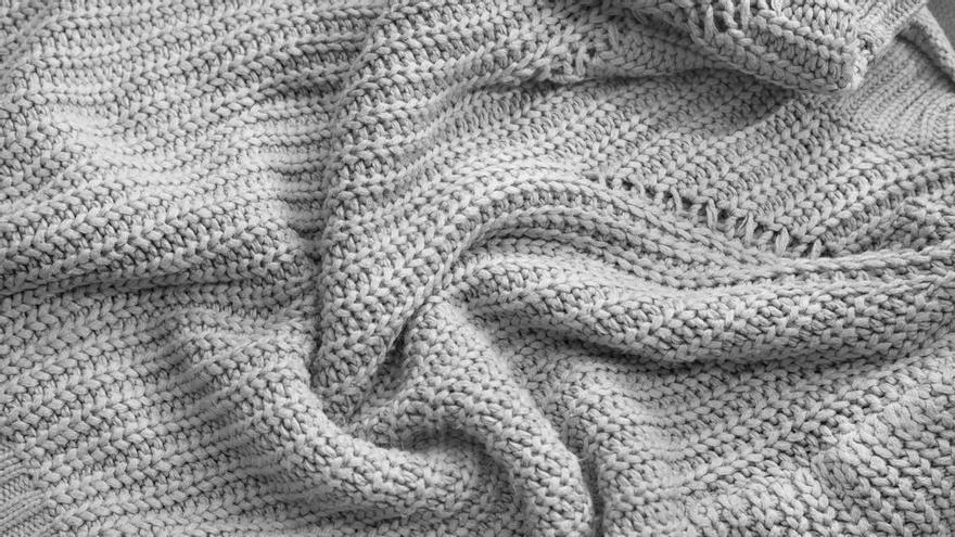 El truco definitivo para lavar jerséis gordos sin que se estiren ni se deformen