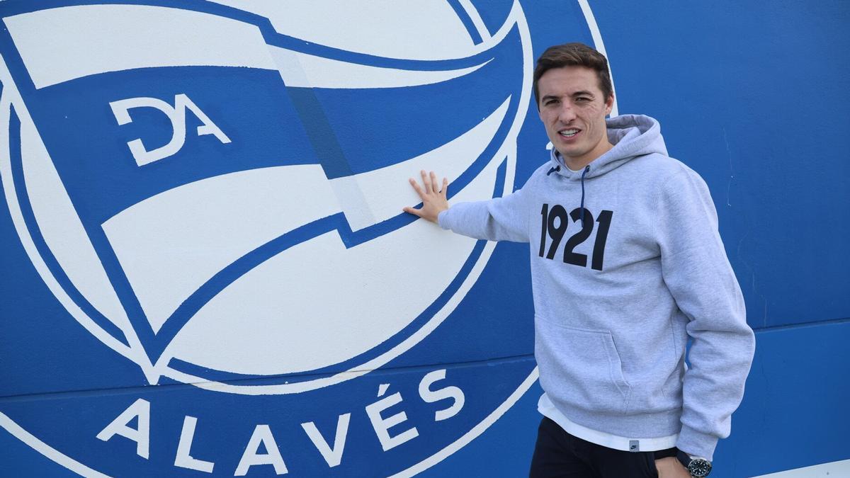 Entrevista con el defensa del Deportivo Alavés, Jon Pacheco.