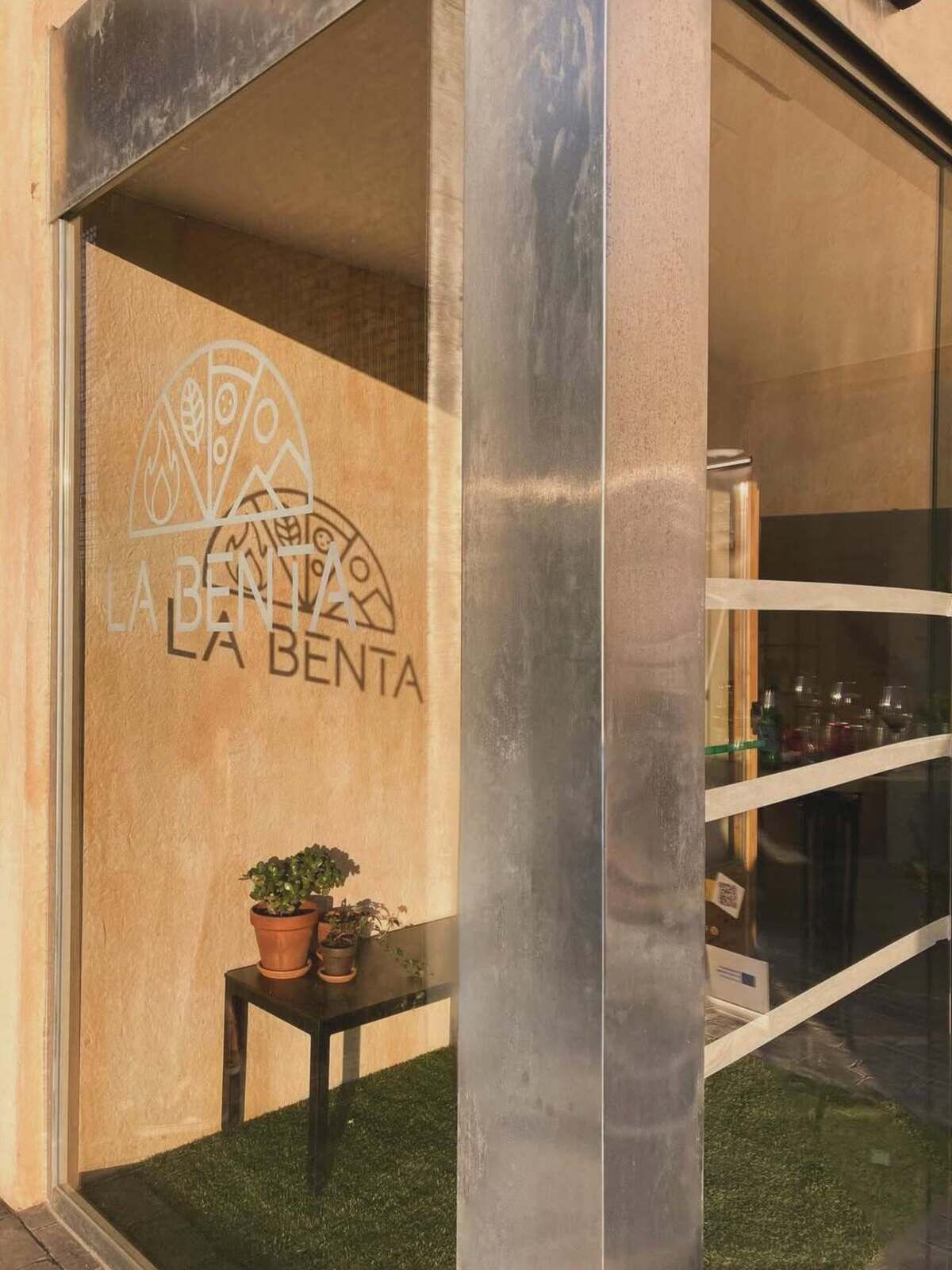 El exterior de La Benta, en Barrundia