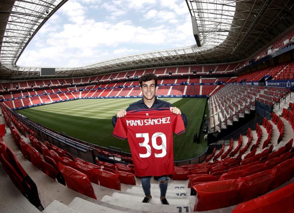 Presentación Manu Sánchez como jugador de Osasuna