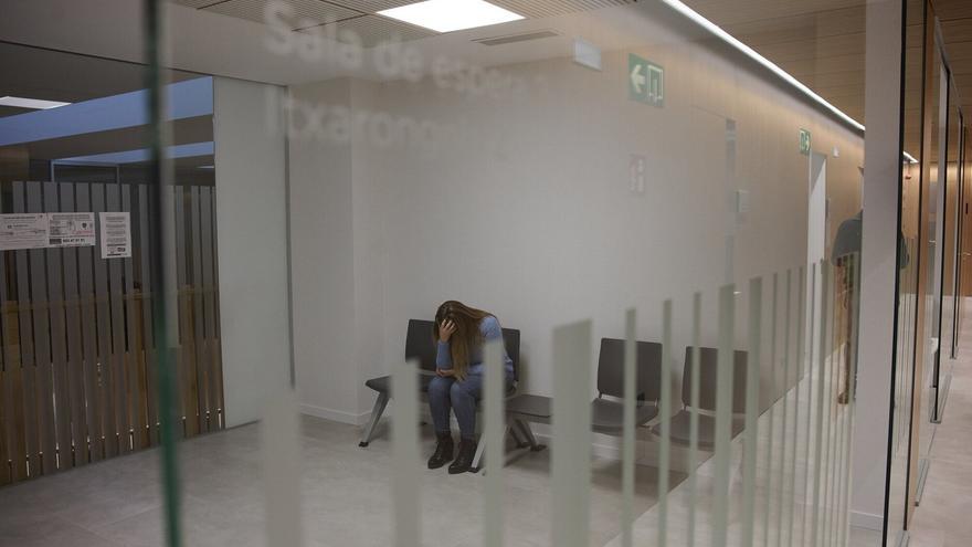 Mejorar la detección temprana y evitar el acceso a medios letales: los 9 puntos de la estrategia navarra frente al suicidio