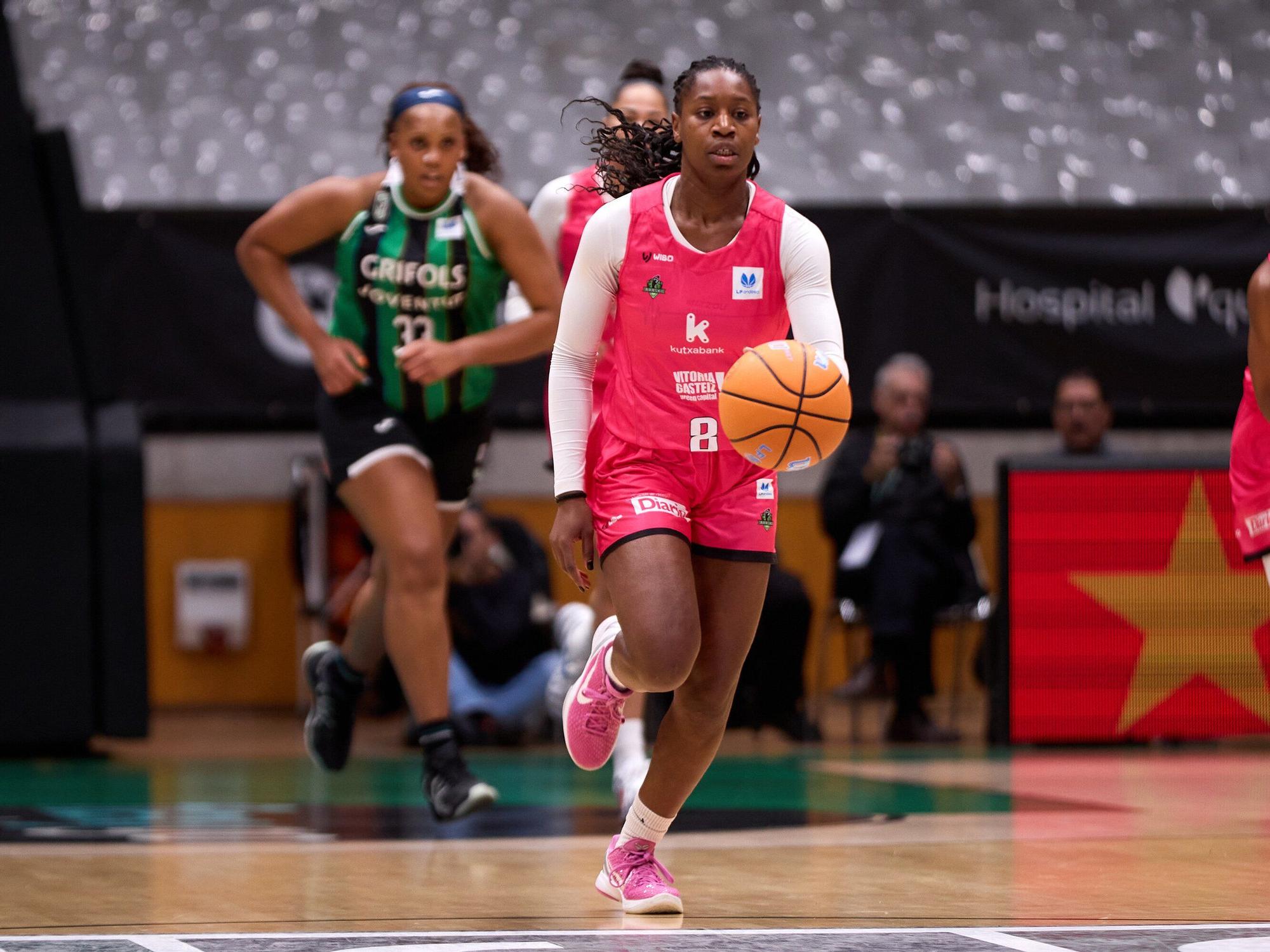 En imágenes: Ambientazo en el Araski - Club Joventut Badalona  (¡Búscate en las fotos!)