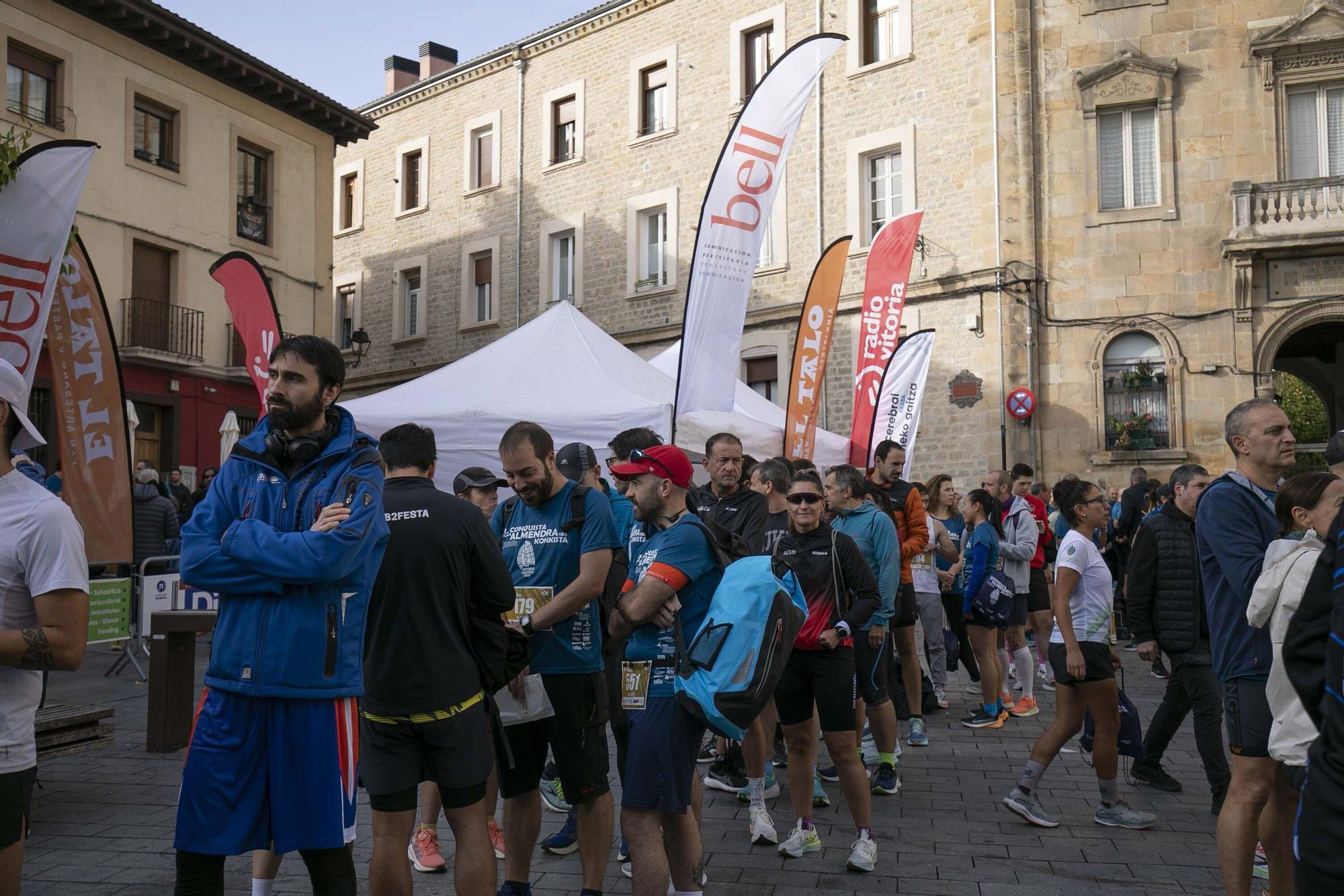 En imágenes: Buen tiempo y buen ambiente en la Conquista de la Almendra (¡Búscate en las fotos!)