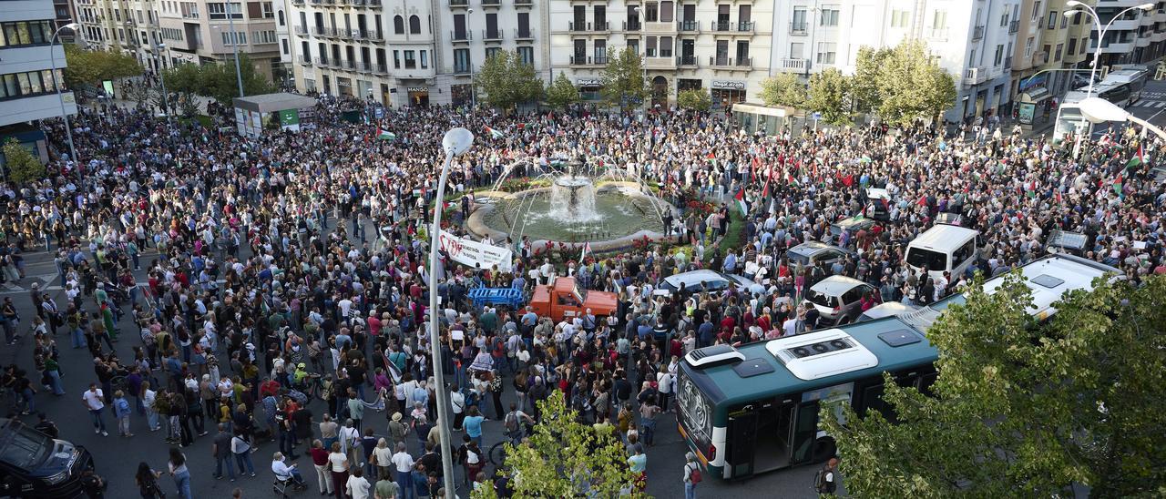 Concentración en Pamplona contra la detención de la flotilla humanitaria y de apoyo a Palestina