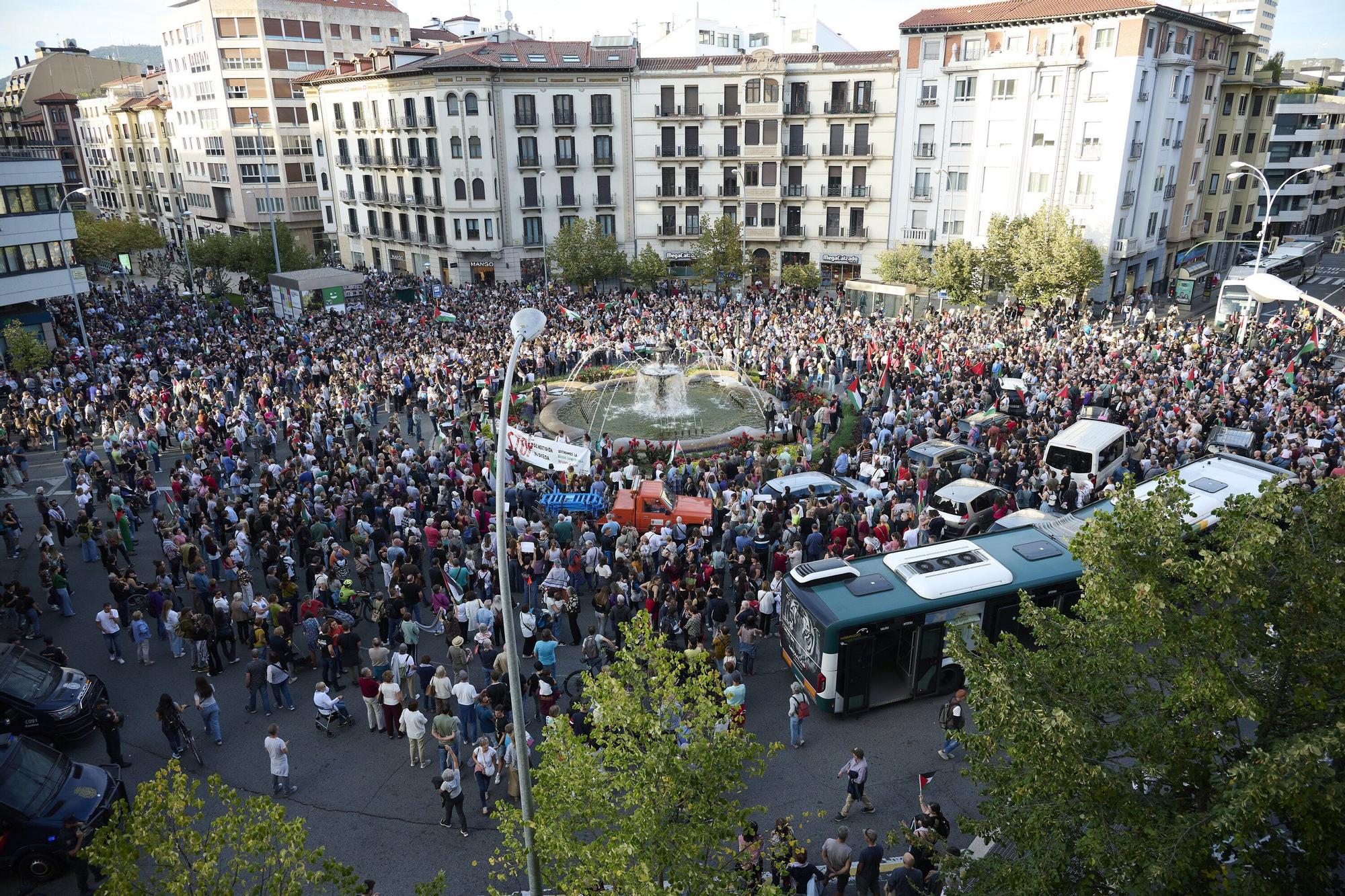 Concentración en Pamplona contra la detención de la flotilla humanitaria a Palestina