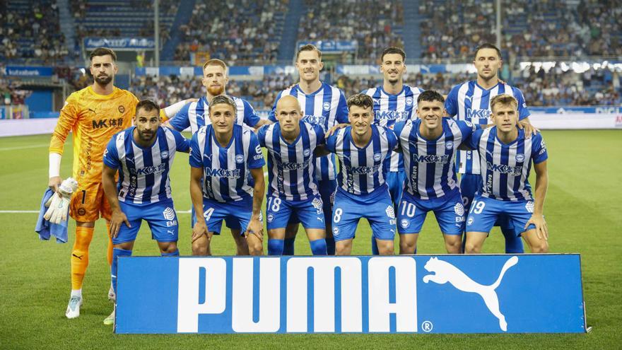 El Servicio de Deporte organiza firmas de aútografos con jugadores del Deportivo Alavés en septiembre