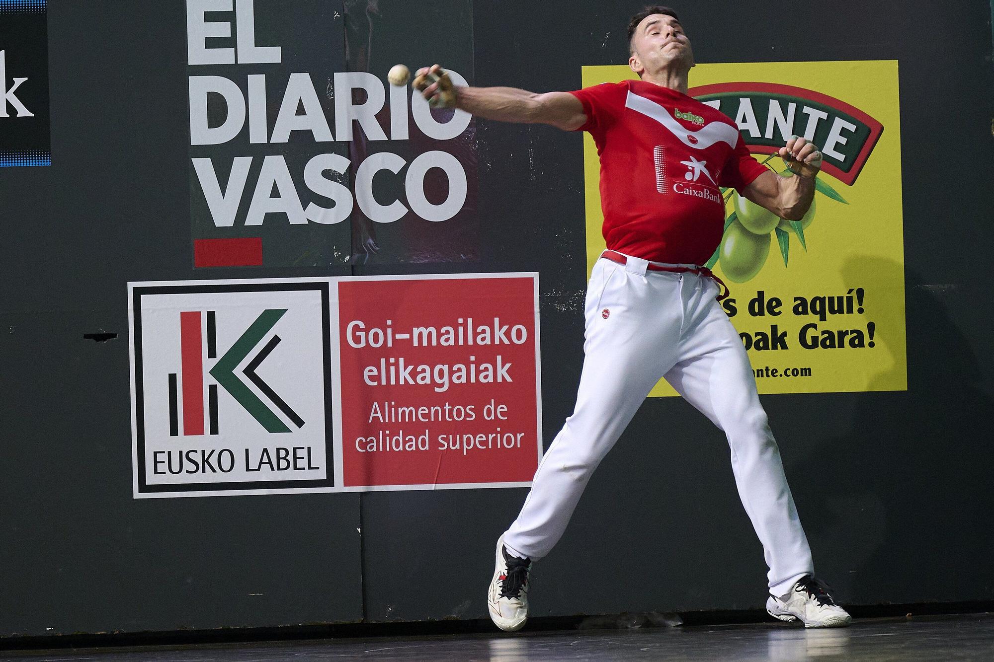 Javier Zabala y Jon Mariezkurrena, campeones del Masters CaixaBank ante Altuna III e Imaz en el Navarra Arena.
