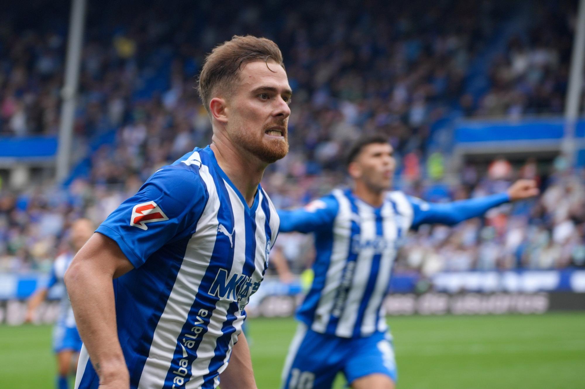 En Imágenes: El Alavés se impone al Elche