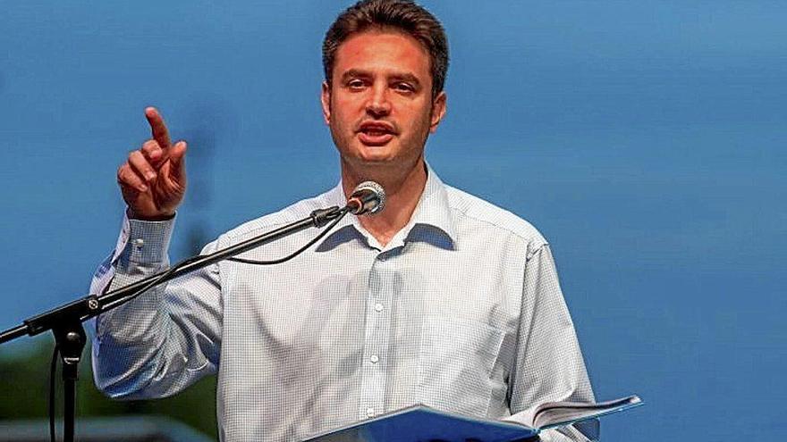 La oposición húngara elige a Péter Márki-Zay para desafiar a Orbán en las legislativas de 2022