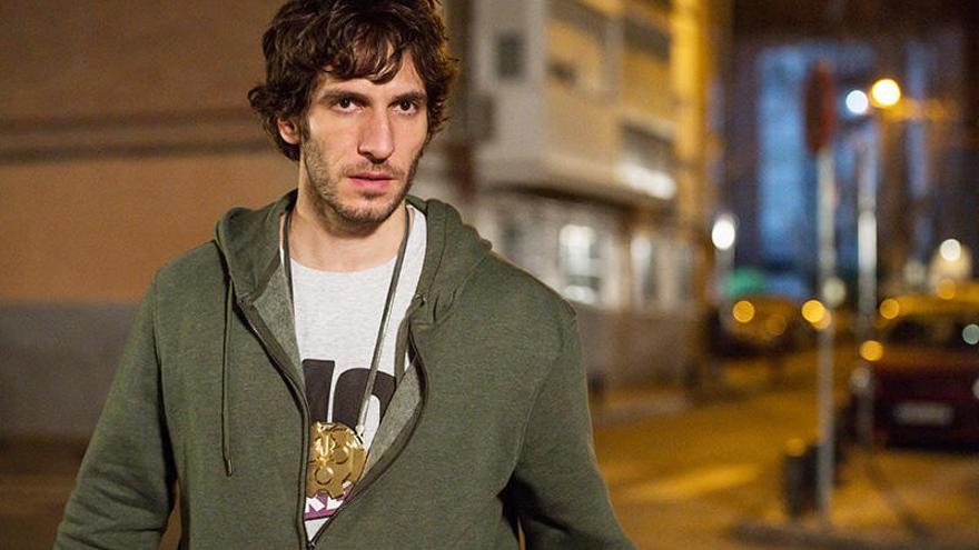 &#039;El vecino&#039;, un superhéroe  de andar  por casa