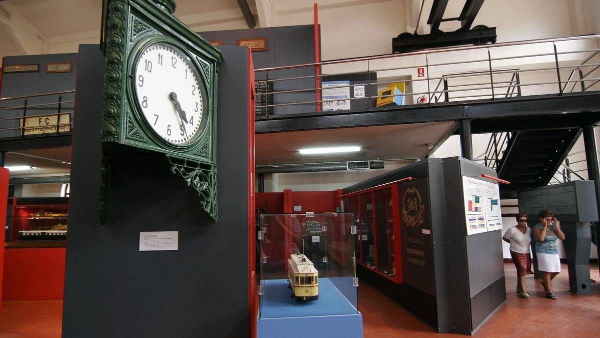 Uno de los relojes antiguos que se puede encontrar en el Museo Vasco del Ferrocarril.