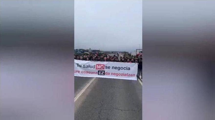 Imágenes del corte de carretera en Castejón