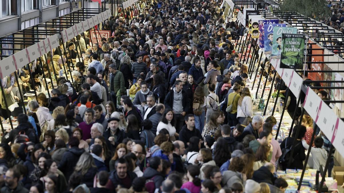 Durangoko Azoka de 2024, abarrotada de gente