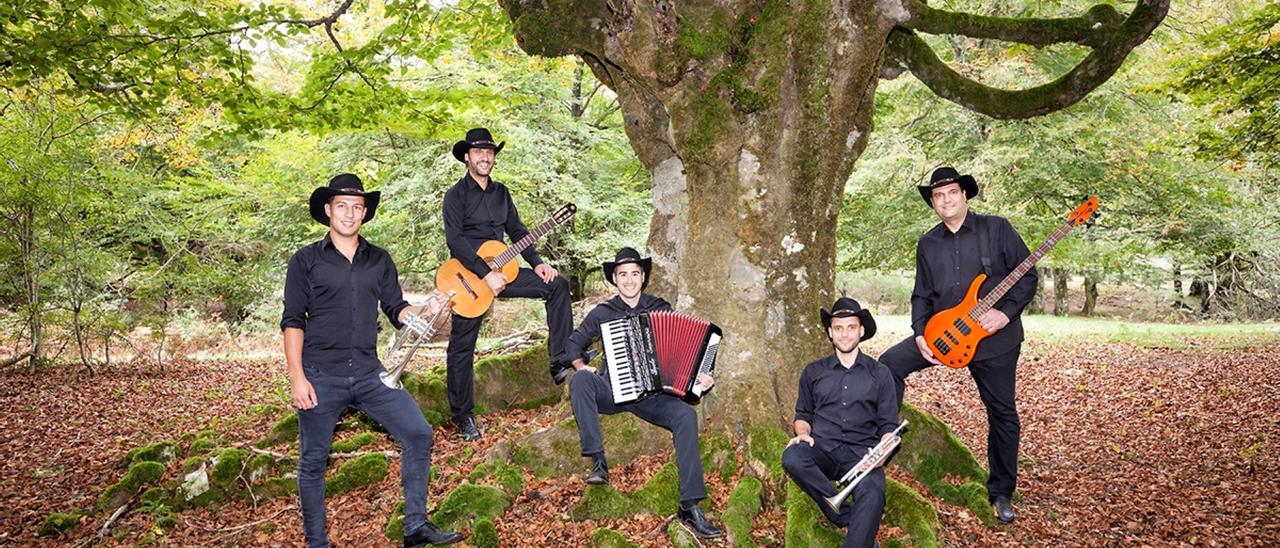 “Algunos miembros de Puro Relajo no sabemos dónde vamos a tocar hasta un día antes del concierto”